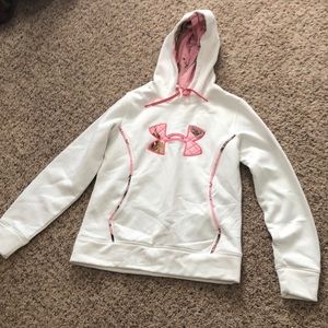 Under armor sweatshirt. Excellent condition